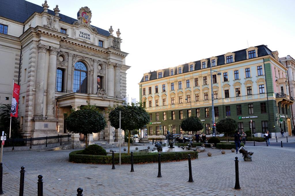 Pokoje Goscinne Przy Ogrodzie Staromiejskim Wroclaw Luaran gambar